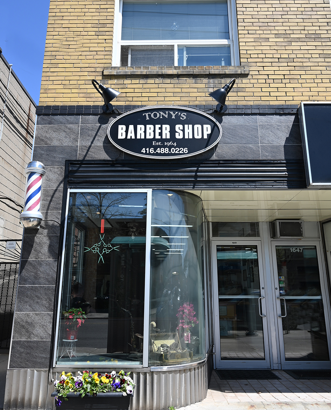 Tonys Barber Shop